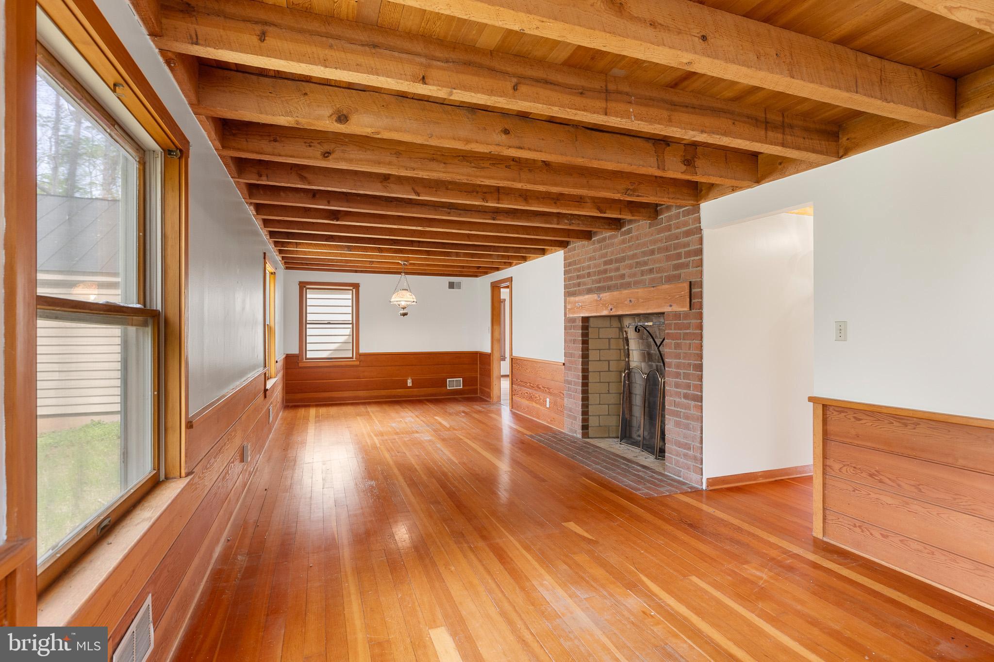 8358 Botha Road Warrenton, VA 20186 - Photo 8 of 35 Exposed wood beams