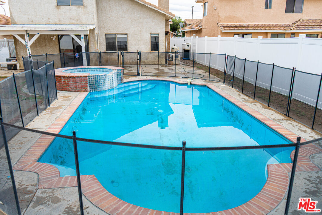 45809 Evelyn Court Lancaster, CA 93534 - Photo 22 of 24 a view of a balcony with chairs
