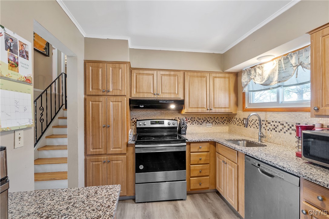 11 Dove Path Clay, NY 13090 - Photo 15 of 41