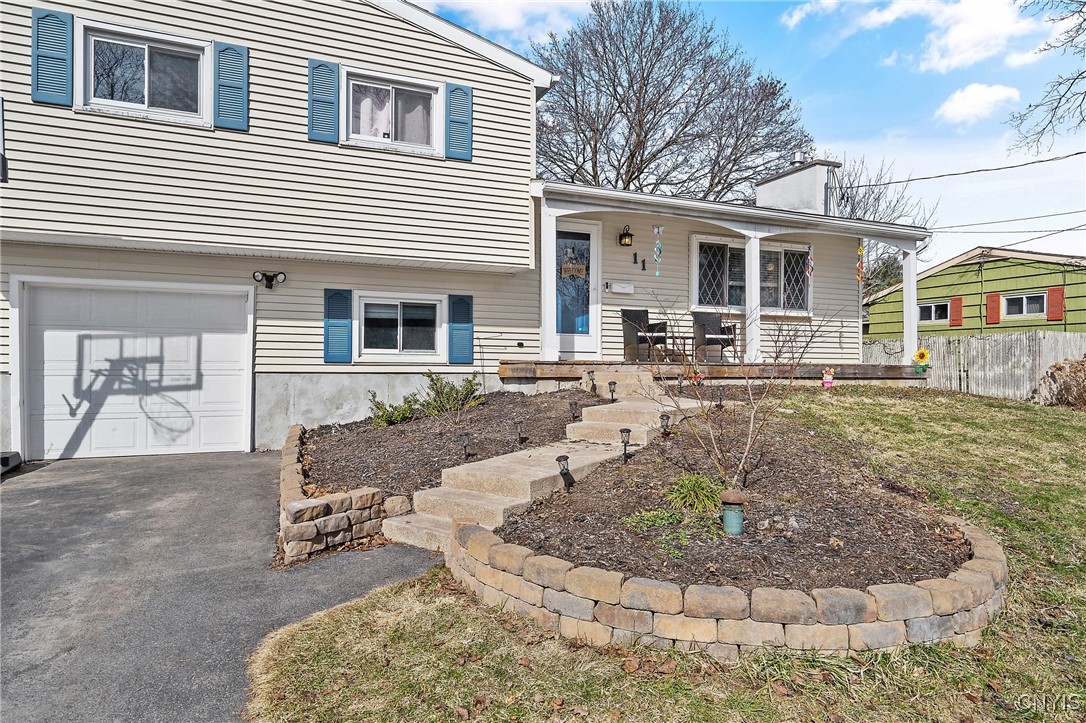 11 Dove Path Clay, NY 13090 - Photo 3 of 41