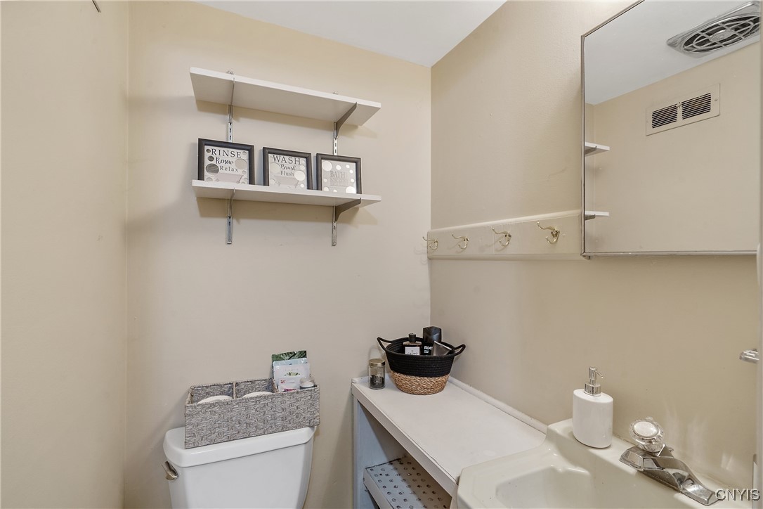 11 Dove Path Clay, NY 13090 - Photo 32 of 41