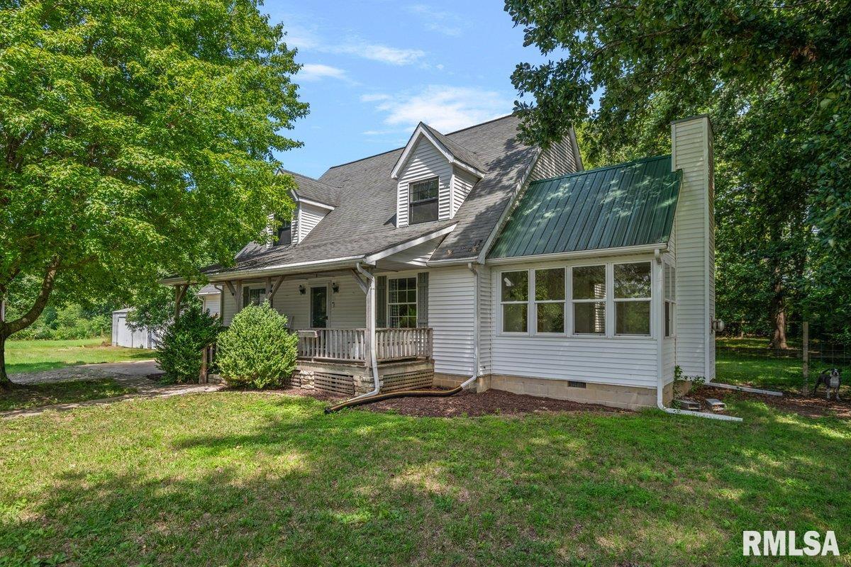 9127 East Loami Road Loami, IL 62661 - Photo 1 of 53