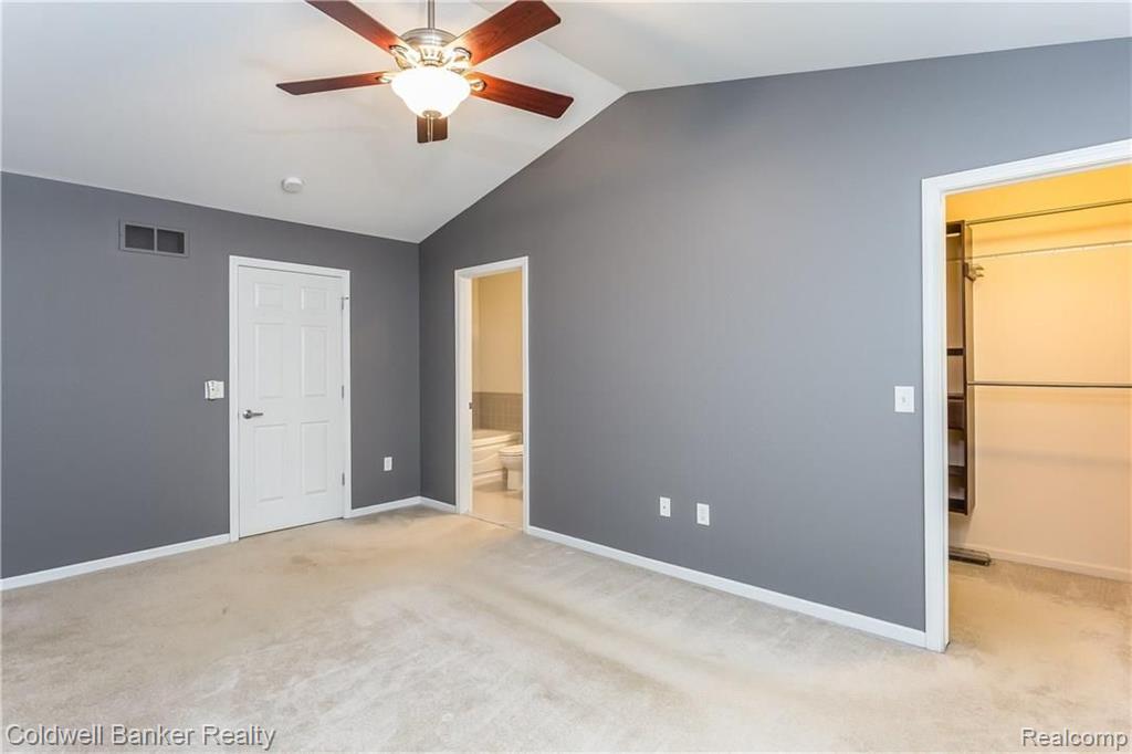 41863 Mitchell Road, Unit 17 Novi, MI 48377 - Photo 16 of 39