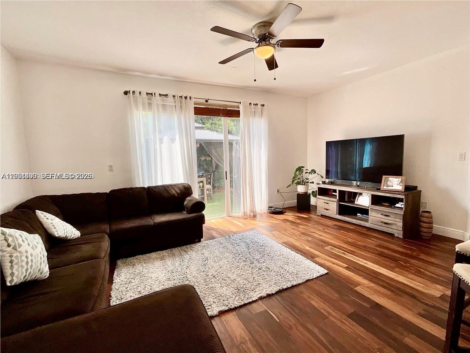 7472 Northwest 112 Path Doral, FL 33178 - Photo 16 of 40