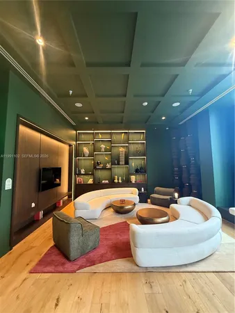 $395,000 | 11 Northeast 6th Street, Unit 706, Miami, FL 33132
