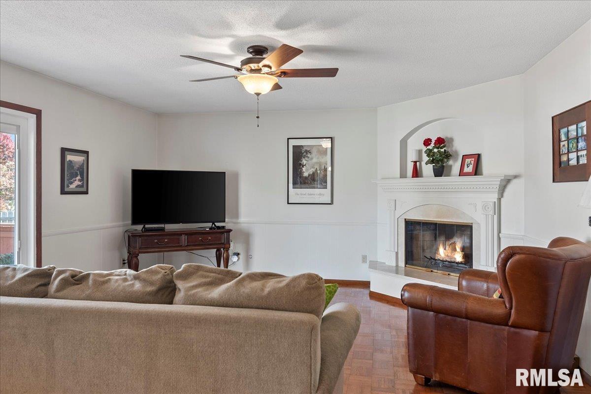 257 Stutely Lane Springfield, IL 62704 - Photo 11 of 47