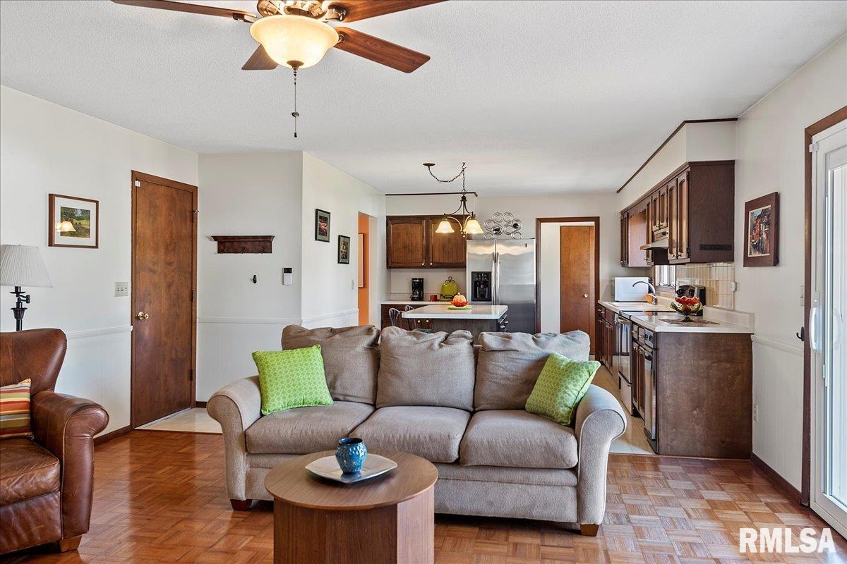 257 Stutely Lane Springfield, IL 62704 - Photo 13 of 47