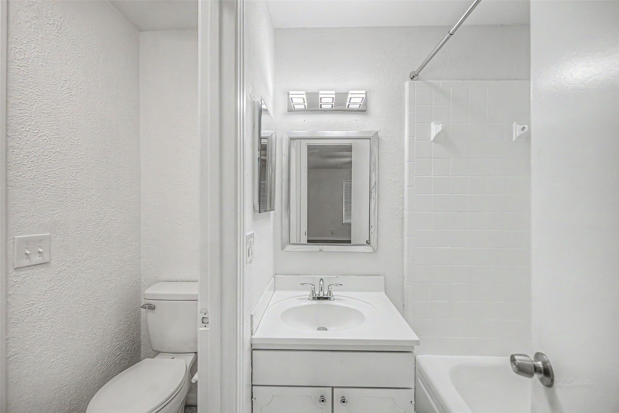 830 Threadneedle Street, Unit 228 Houston, TX 77079 - Photo 17 of 18