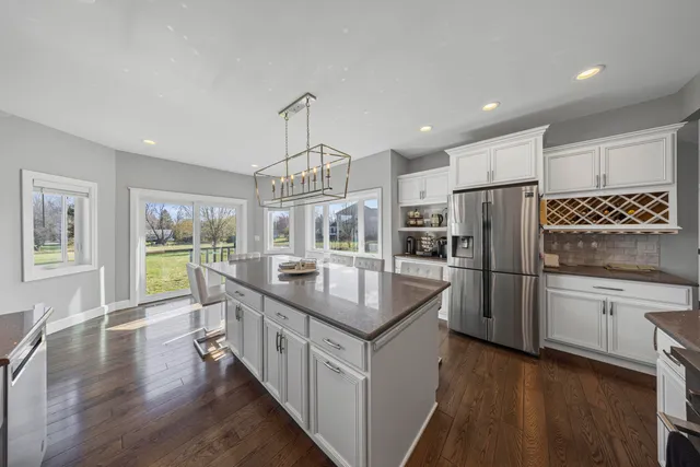 $779,900 | 10914 Doves Point, Brighton, MI 48114