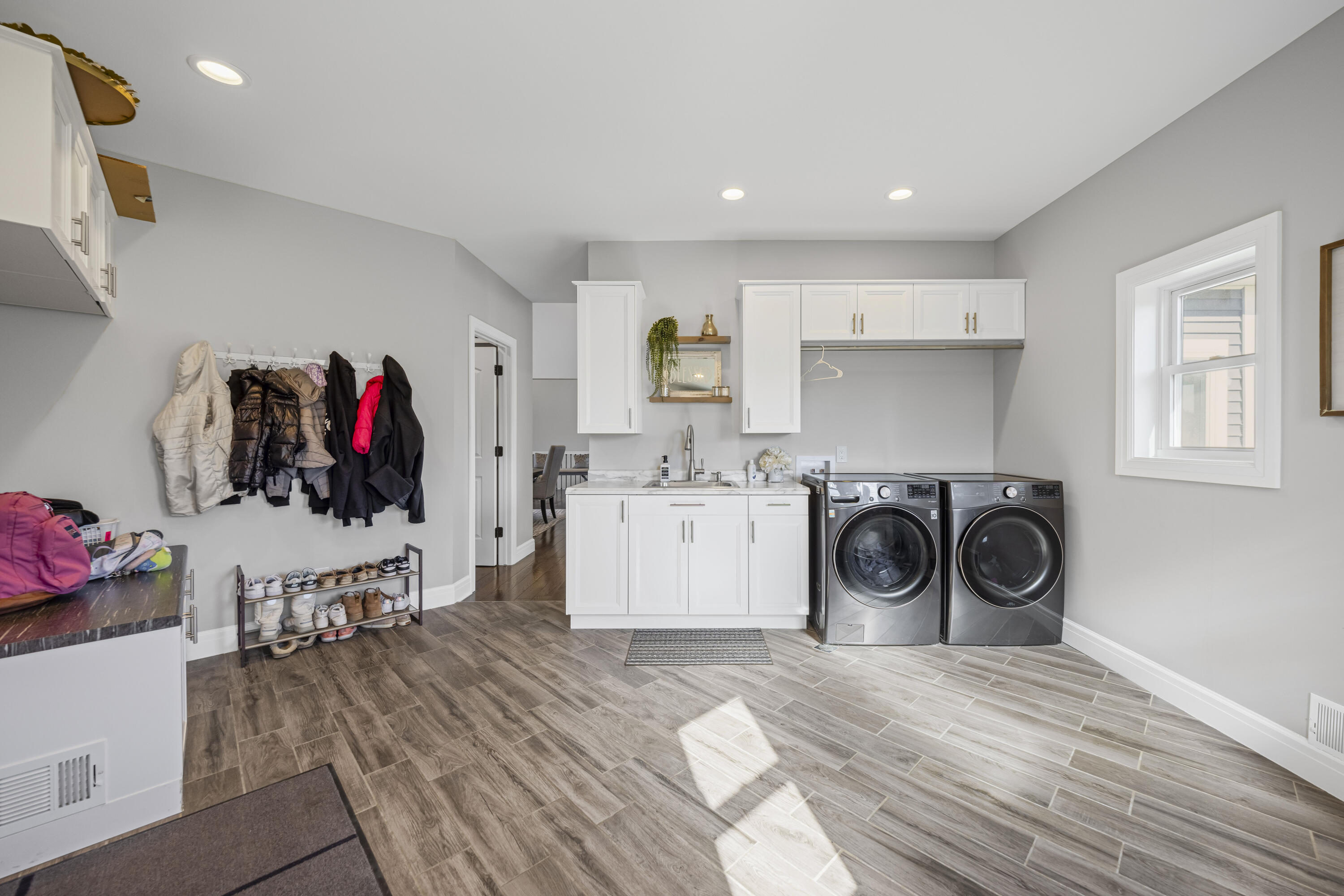 10914 Doves Point Brighton, MI 48114 - Photo 20 of 45 042 - 10914 Doves Point - OnDemandPixPho