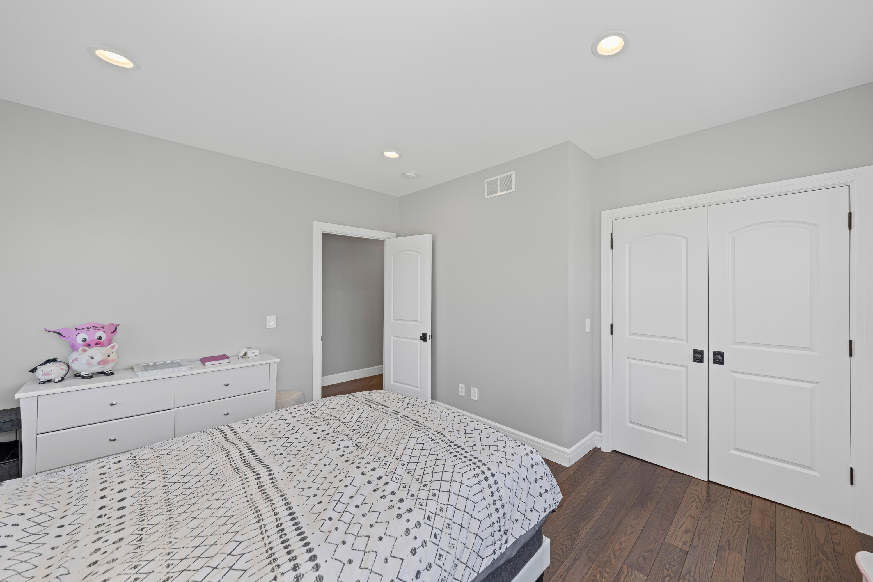 10914 Doves Point Brighton, MI 48114 - Photo 27 of 45 004 - 10914 Doves Point - OnDemandPixPho