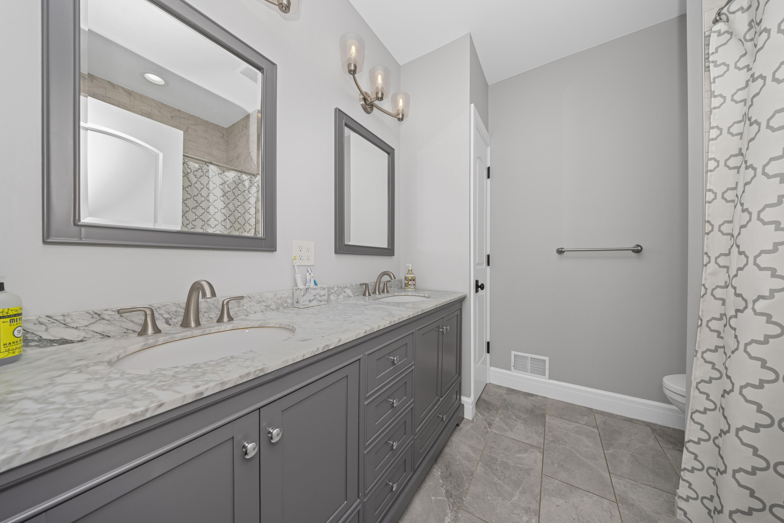 10914 Doves Point Brighton, MI 48114 - Photo 31 of 45 013 - 10914 Doves Point - OnDemandPixPho