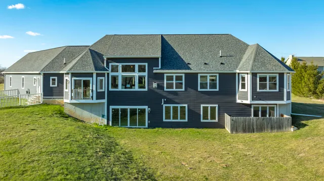 $779,900 | 10914 Doves Point, Brighton, MI 48114