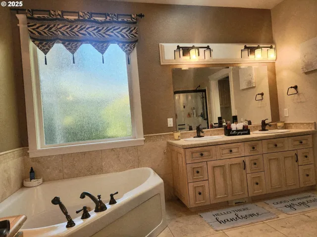 $824,000 | 2148 Willow Loop, Florence, OR 97439