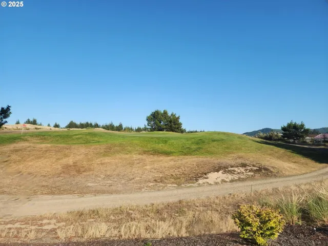 $824,000 | 2148 Willow Loop, Florence, OR 97439