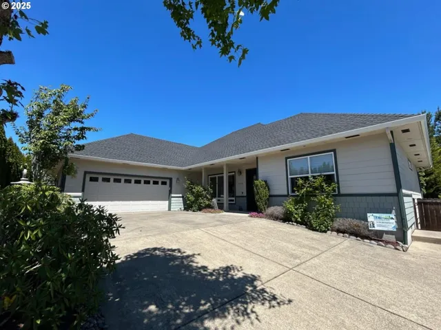 $824,000 | 2148 Willow Loop, Florence, OR 97439