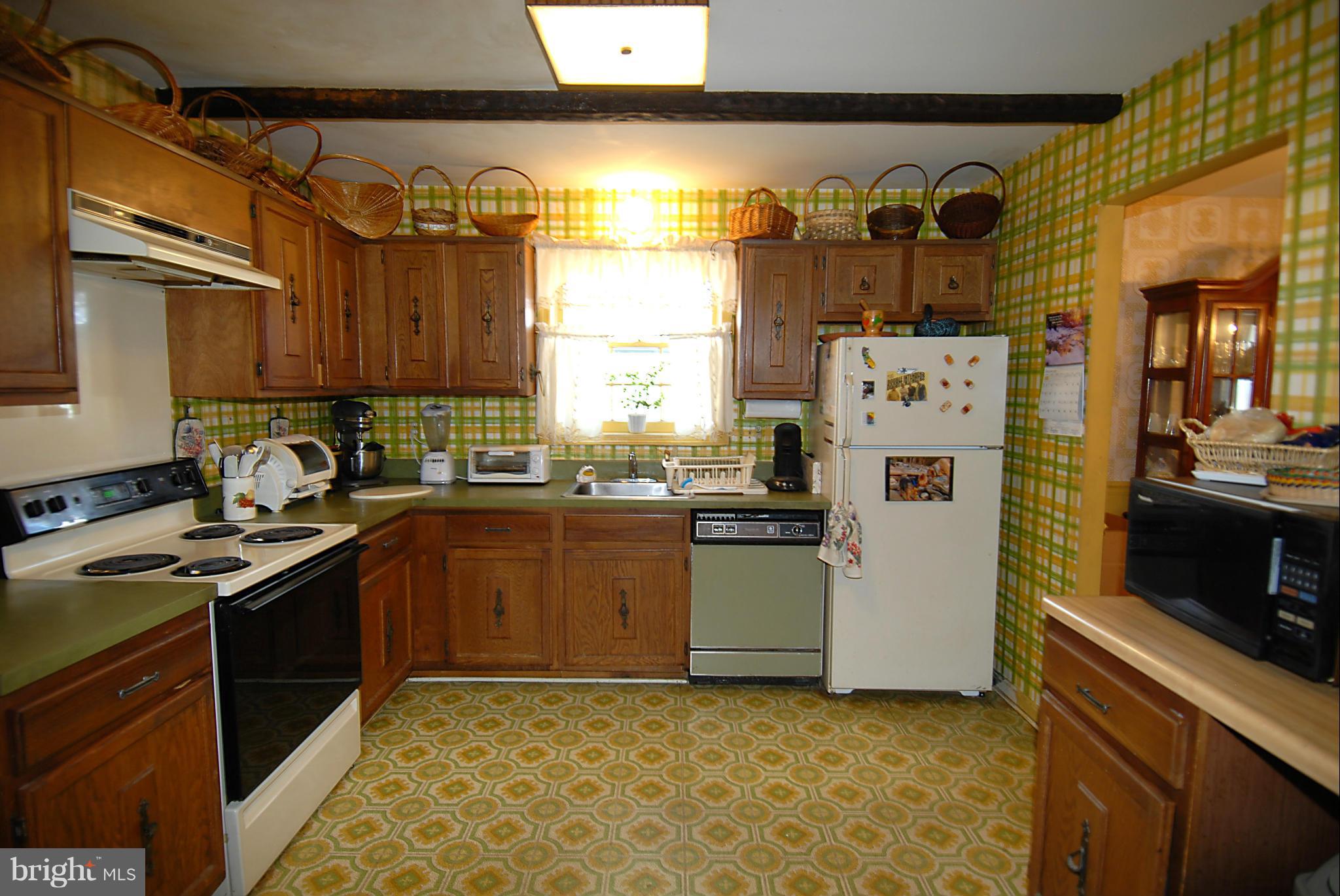 9108 Conservation Way Springfield, VA 22153 - Photo 5 of 13 Kitchen