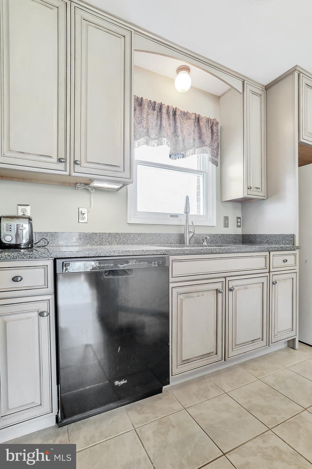 7602 Fairplay Road Boonsboro, MD 21713 - Photo 8 of 49 Kitchen