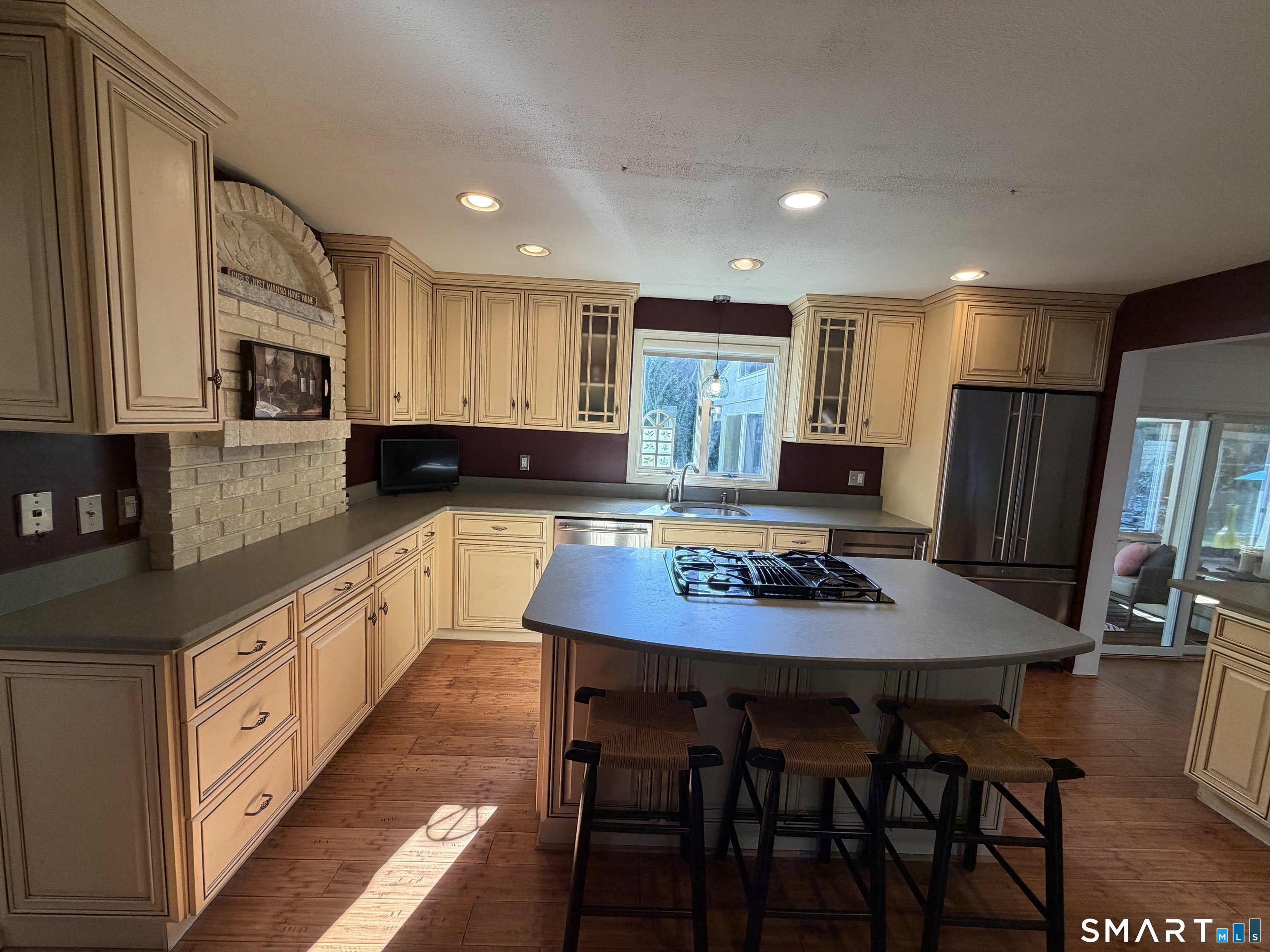 39 Sorghum Road Shelton, CT 06484 - Photo 3 of 20 Gallery Image 3
