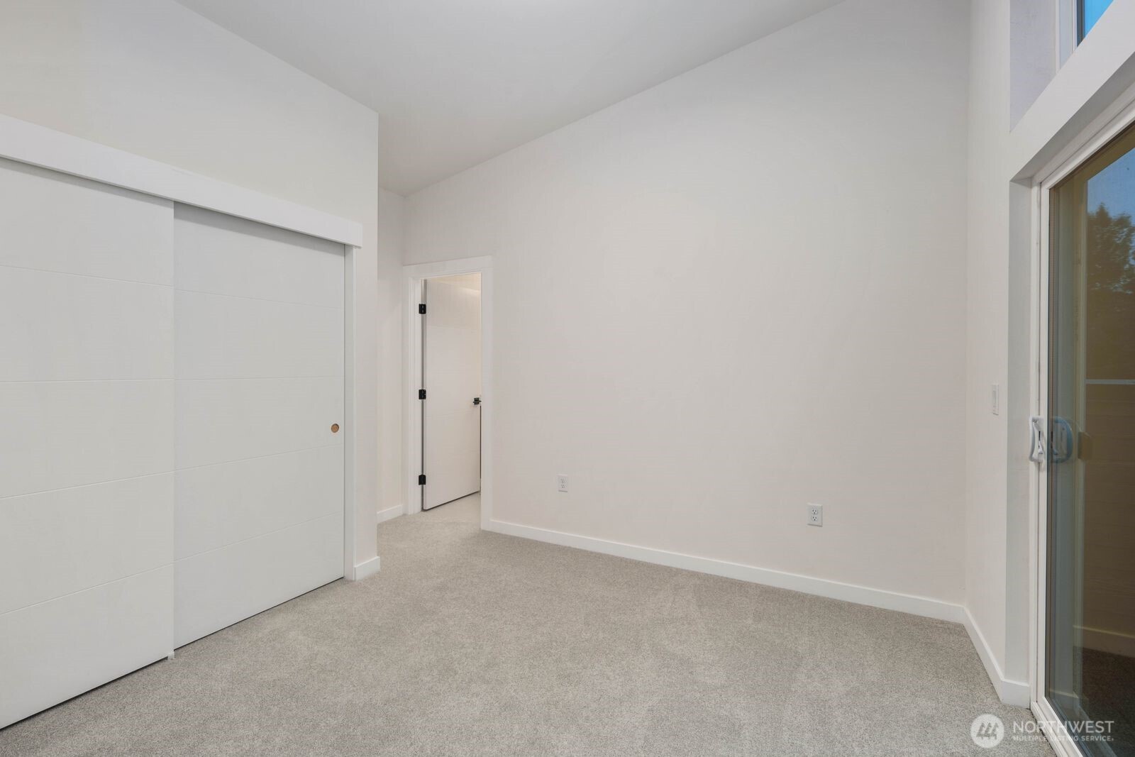 548 South Cloverdale Street, Unit C Seattle, WA 98108 - Photo 28 of 37