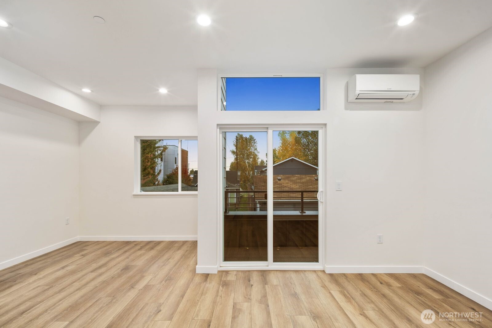 548 South Cloverdale Street, Unit C Seattle, WA 98108 - Photo 9 of 37