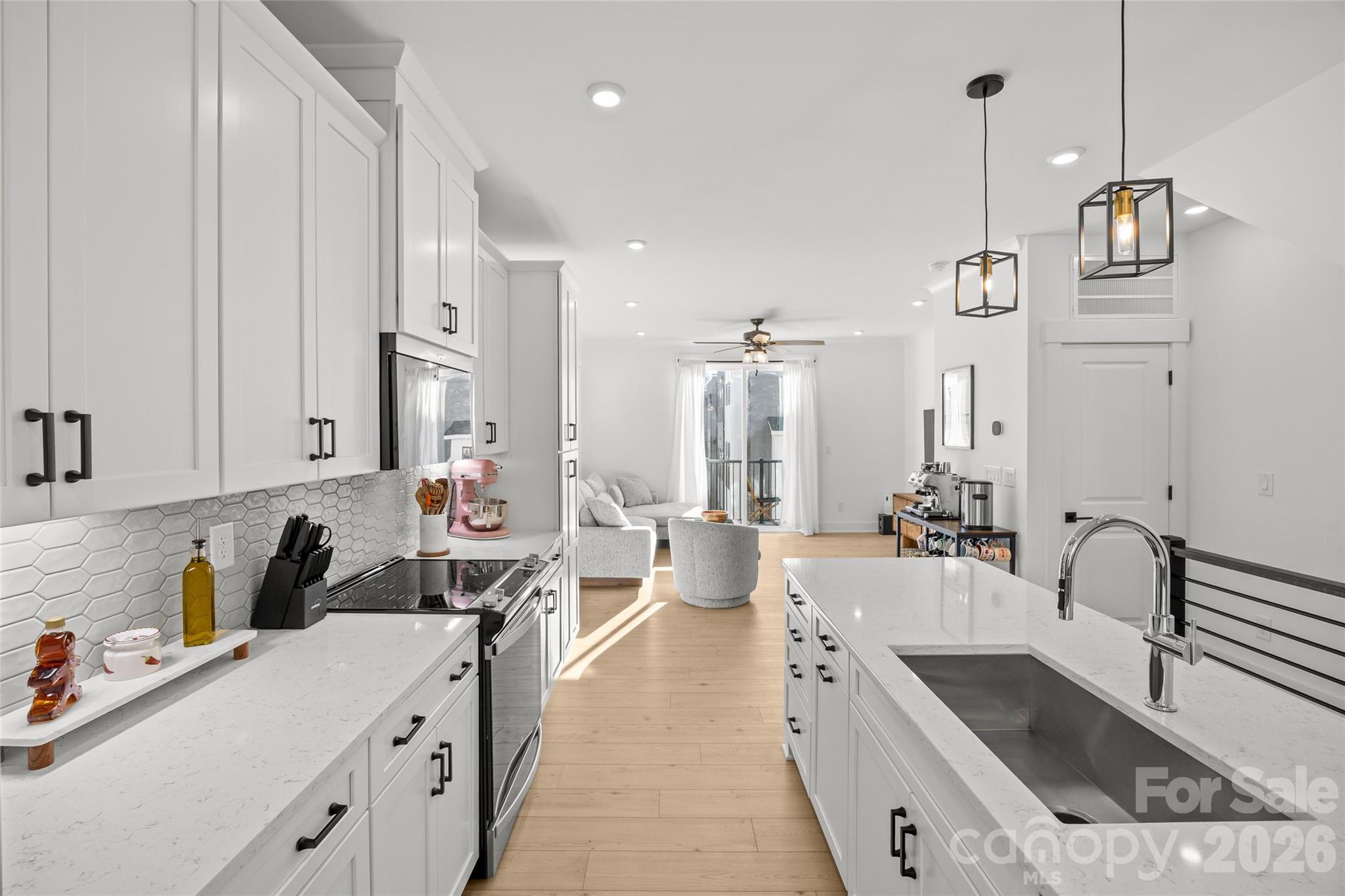 439 Blairhill Road Charlotte, NC 28217 - Photo 15 of 46