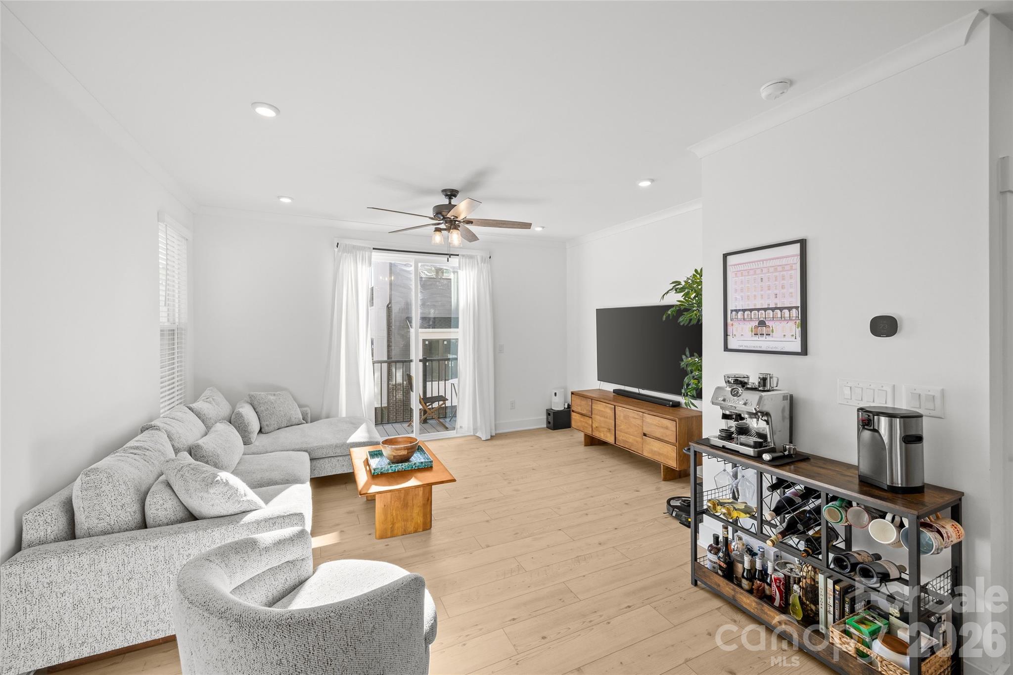 439 Blairhill Road Charlotte, NC 28217 - Photo 4 of 46