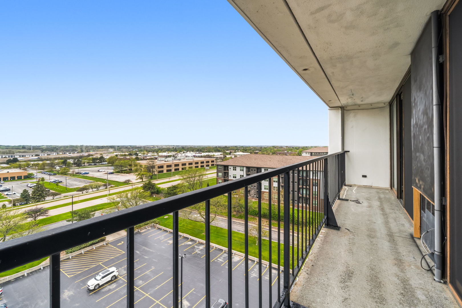 2005 South Finley Road, Unit 1102 Lombard, IL 60148 - Photo 20 of 38
