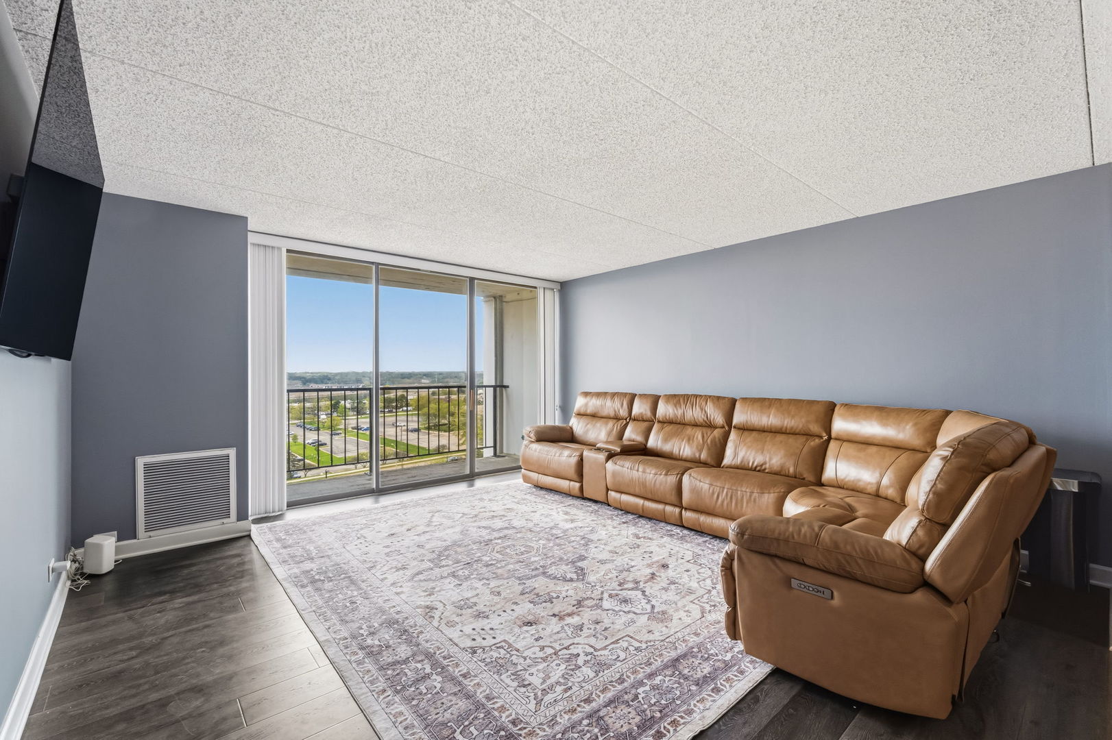 2005 South Finley Road, Unit 1102 Lombard, IL 60148 - Photo 5 of 38