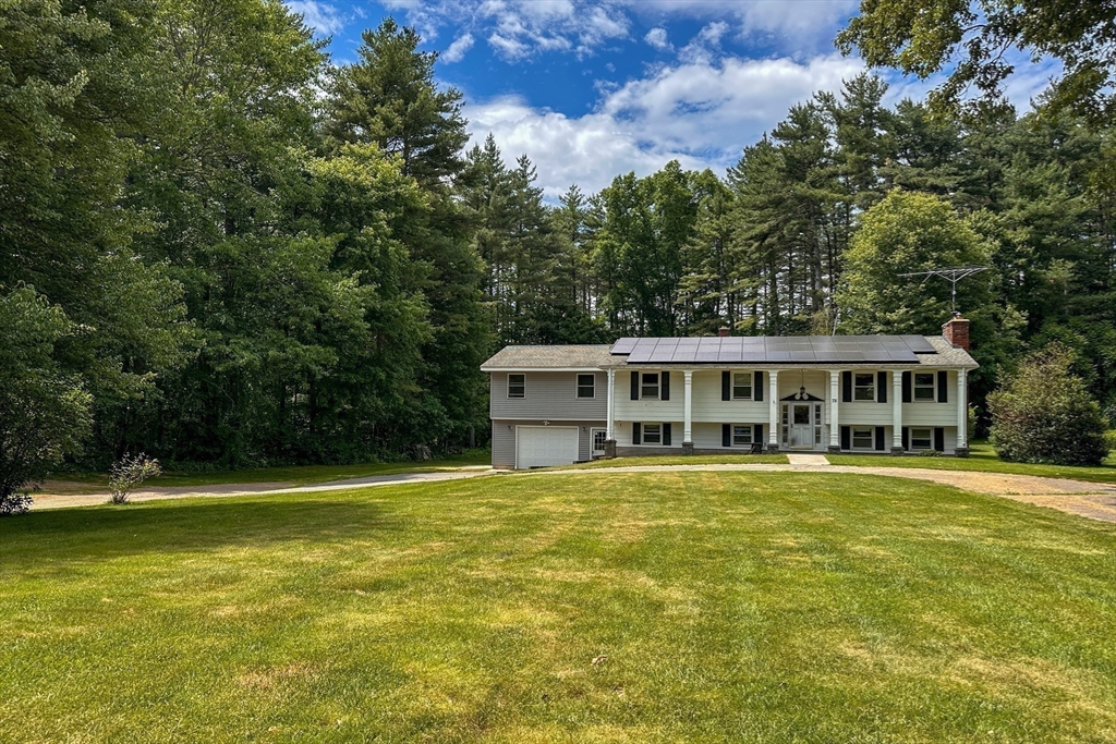 75 Bridle Road Ludlow, MA 01056 - Photo 4 of 27
