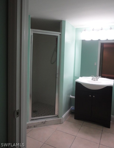 5307 Summerlin Road, Unit 710 Fort Myers, FL 33919 - Photo 9 of 19 a bathroom with a sink and a mirror