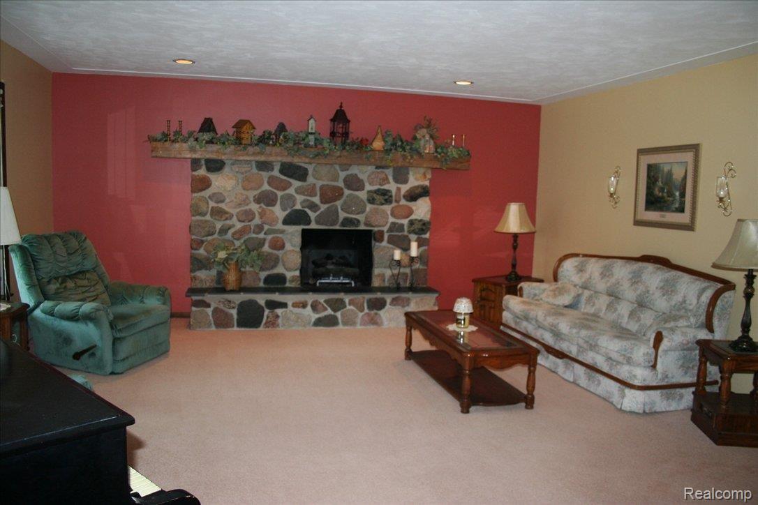 8293 Mowatt Road Silverwood, MI 48760 - Photo 5 of 14 Mowatt Living Room