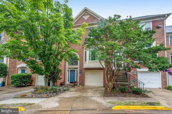 $3,450 | 6409 Gladys May Lane, Alexandria, VA 22310