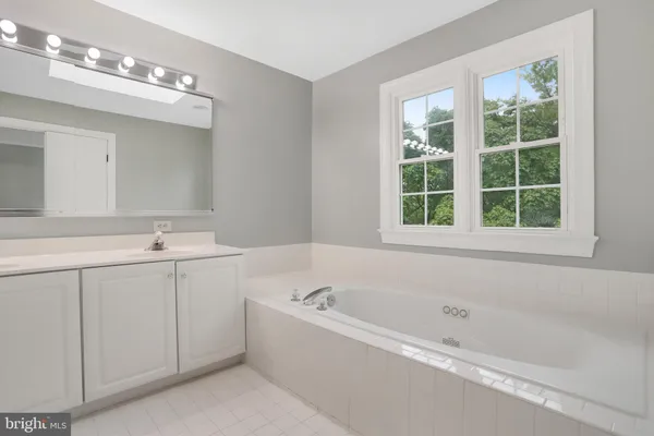 $3,450 | 6409 Gladys May Lane, Alexandria, VA 22310