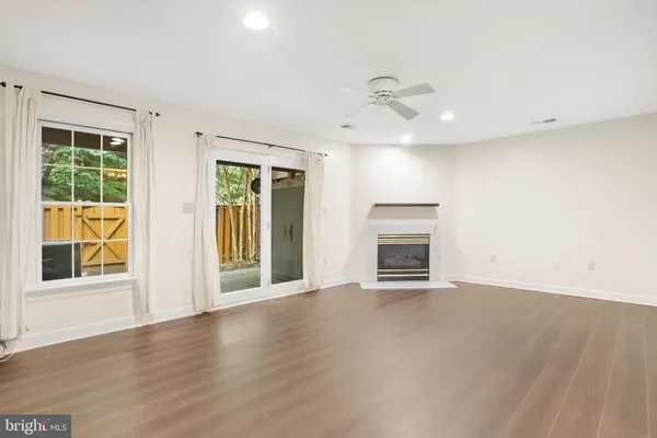 $3,450 | 6409 Gladys May Lane, Alexandria, VA 22310
