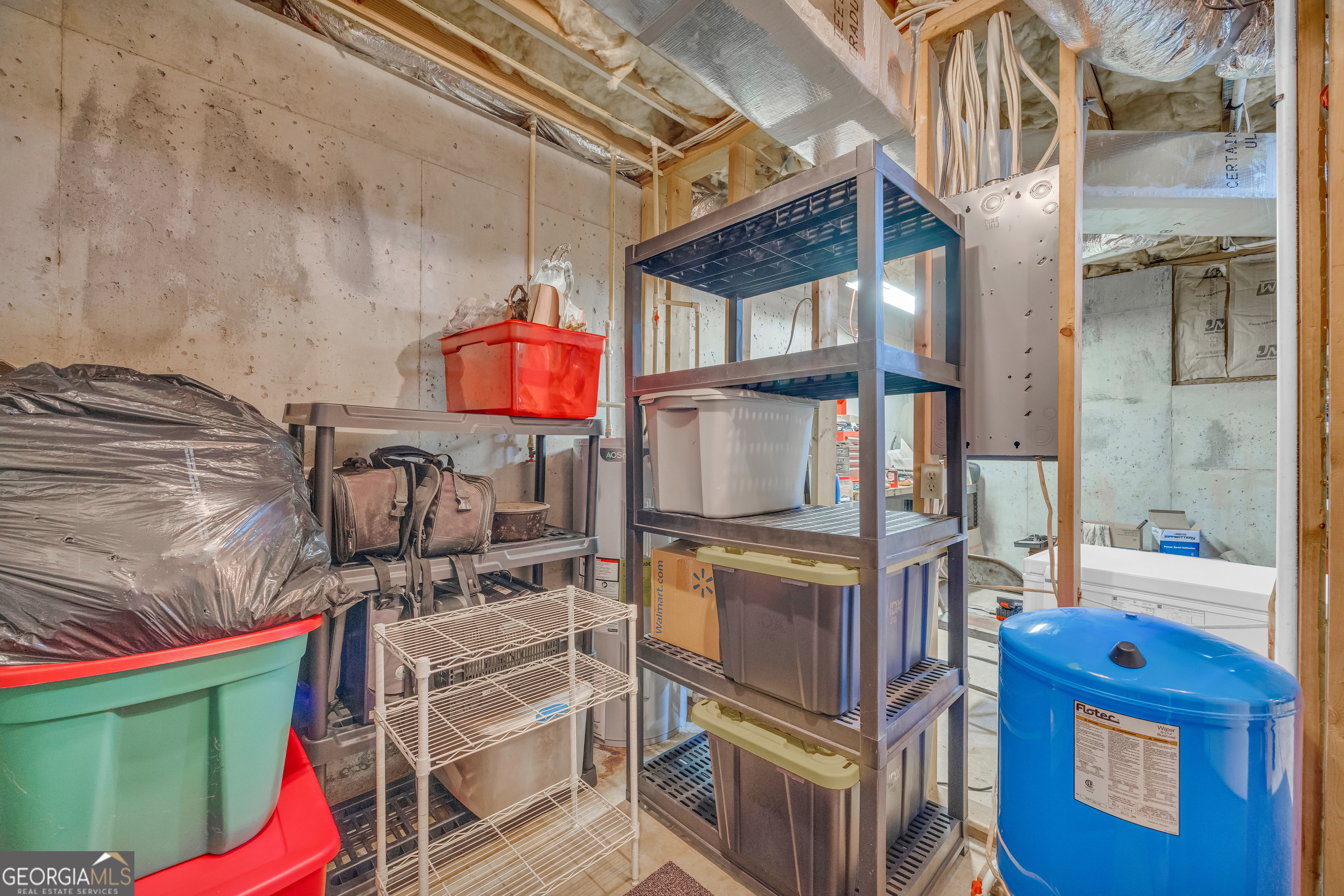 807 Satterfield Road Cleveland, GA 30528 - Photo 62 of 99 a utility room with dryer and washer