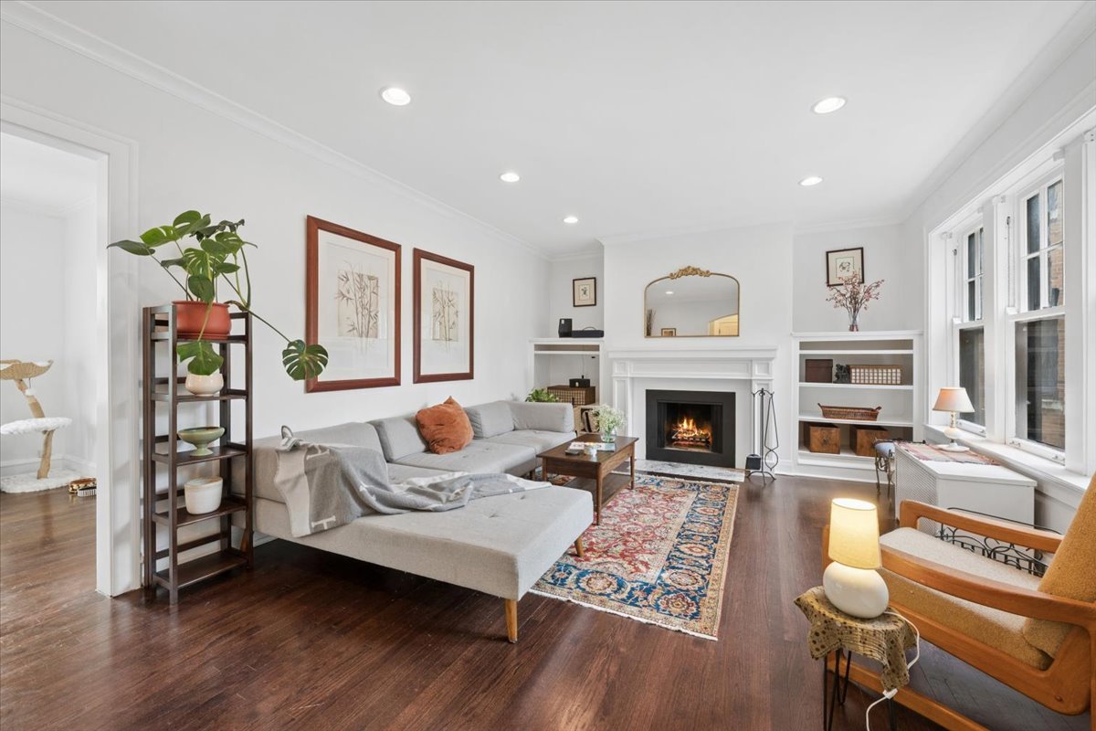 602 Sheridan Road, Unit 2W Evanston, IL 60202 - Photo 7 of 30