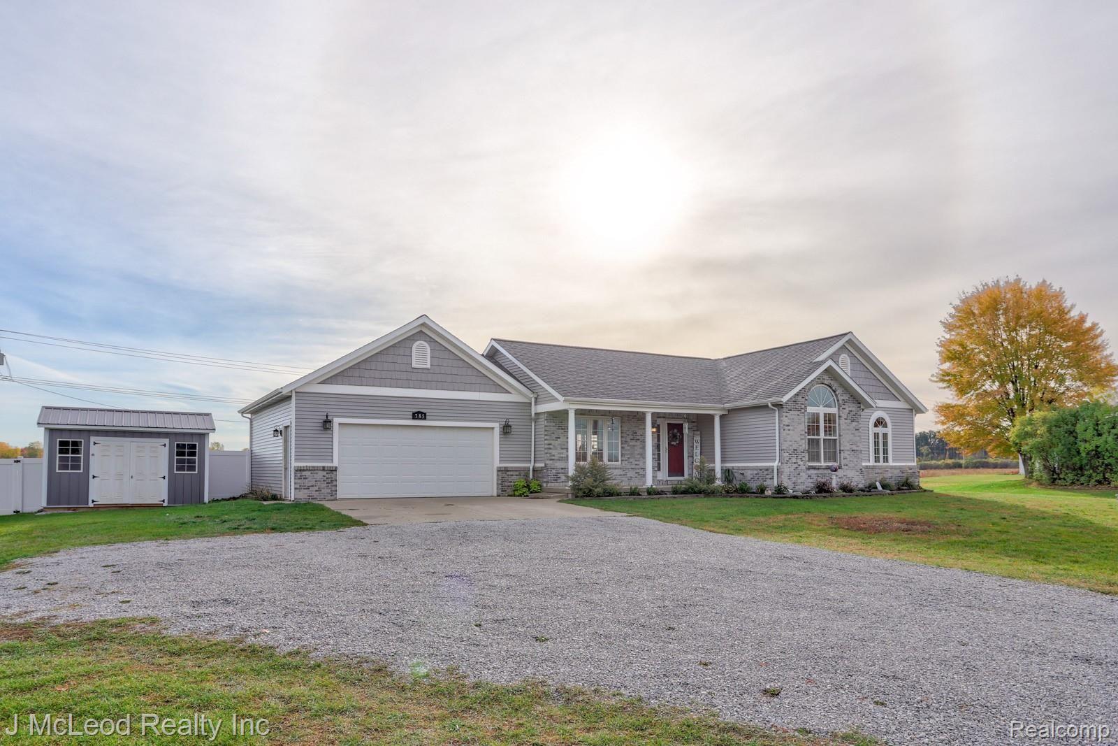 785 State Road Vassar, MI 48768 - Photo 2 of 59 785 State Rd Vassar-2.jpg