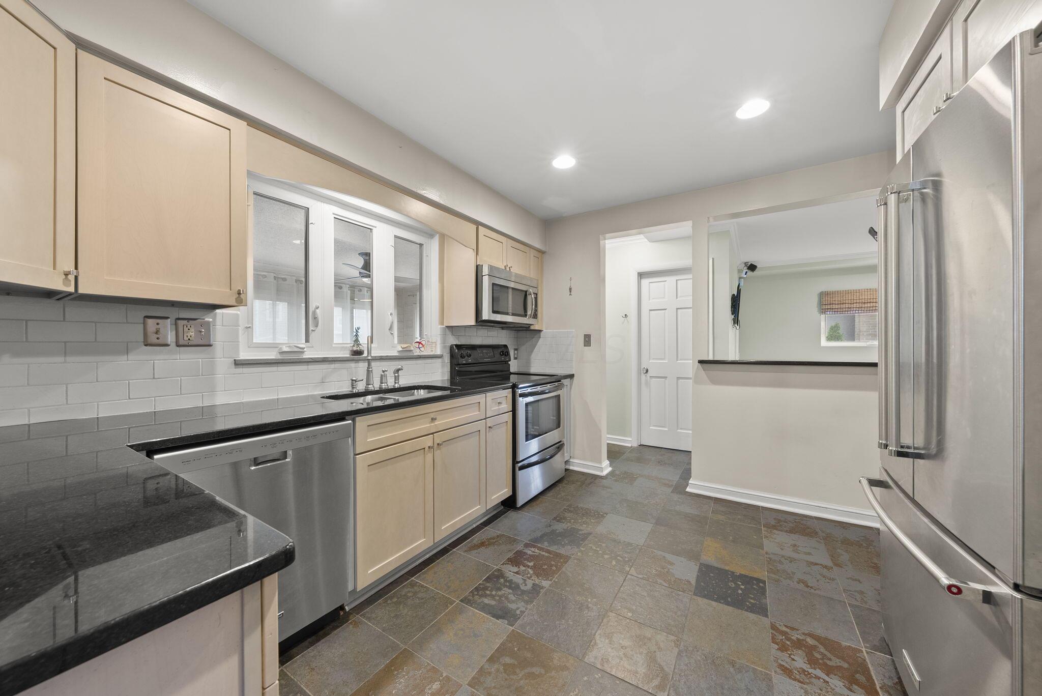 2630 Brandon Road Columbus, OH 43221 - Photo 2 of 49 2-web-or-mls-DSC03532