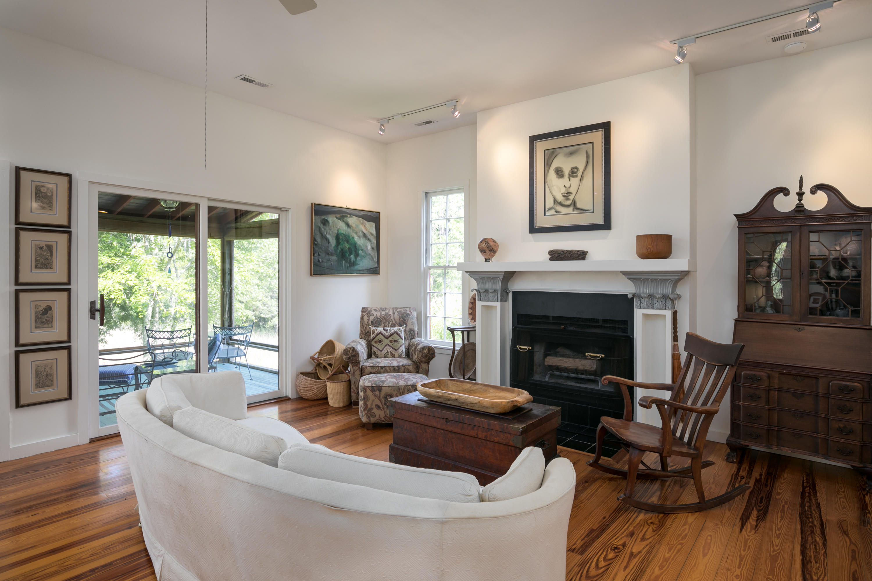 10011 South Carolina Road McClellanville, SC 29458 - Photo 2 of 45 20--FULL