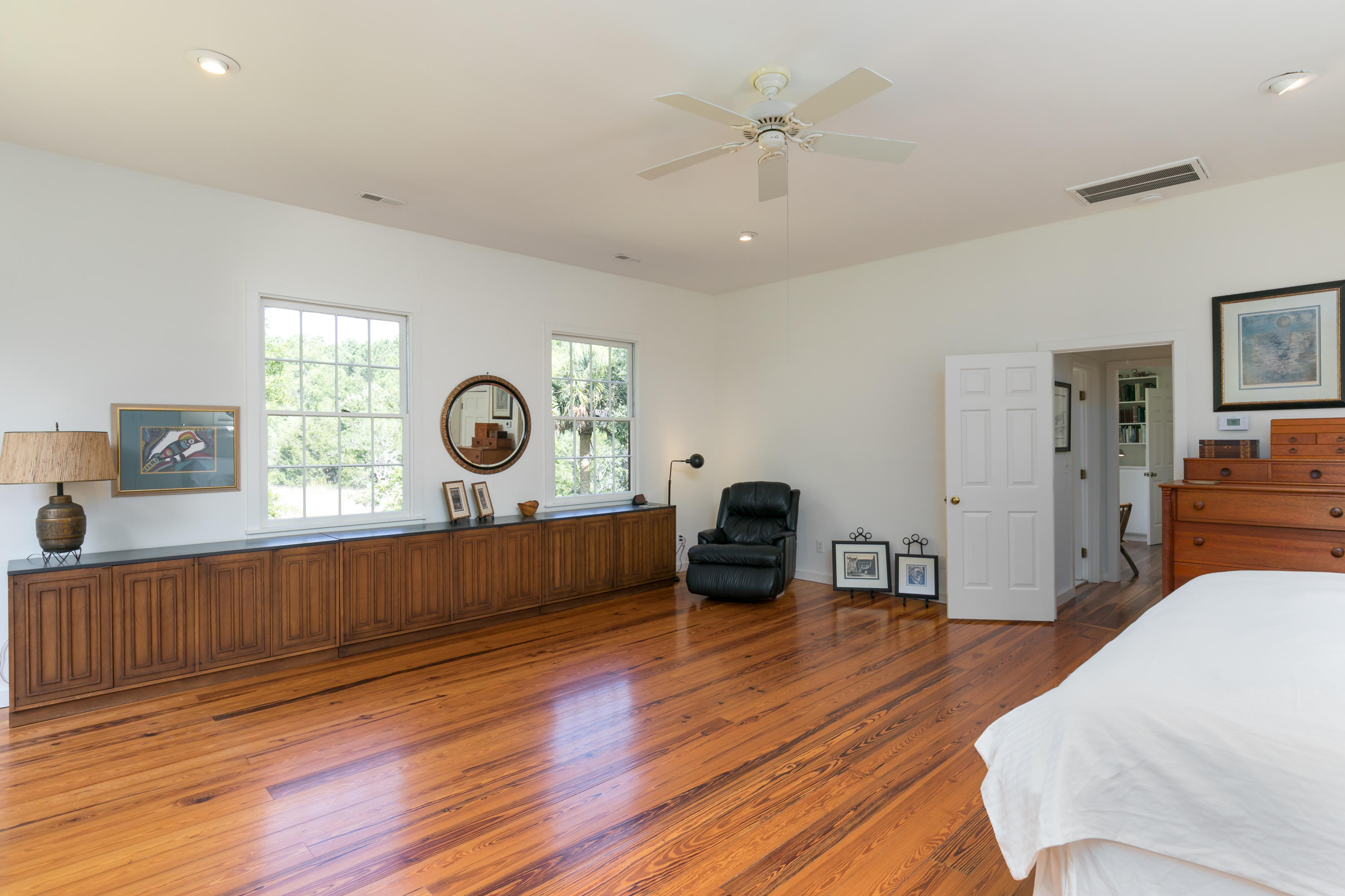 10011 South Carolina Road McClellanville, SC 29458 - Photo 13 of 45 Master