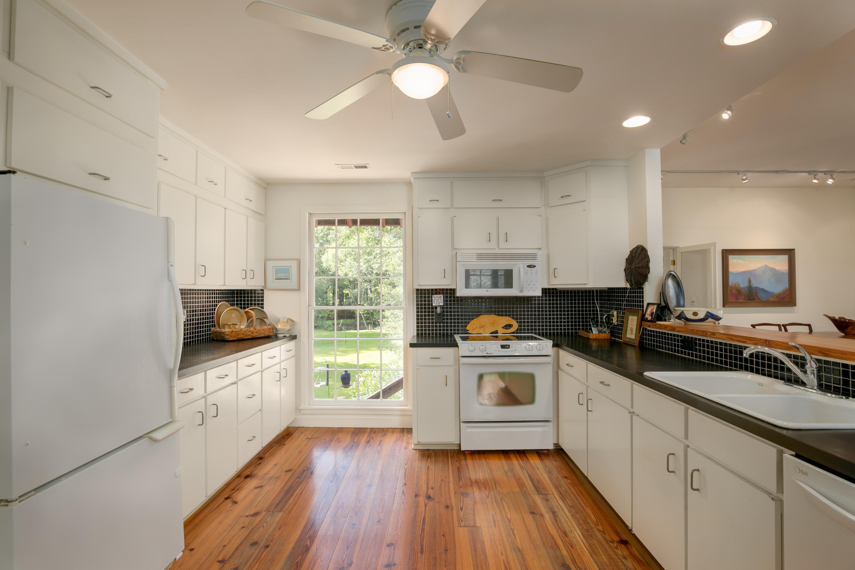 10011 South Carolina Road McClellanville, SC 29458 - Photo 14 of 45 24--FULL