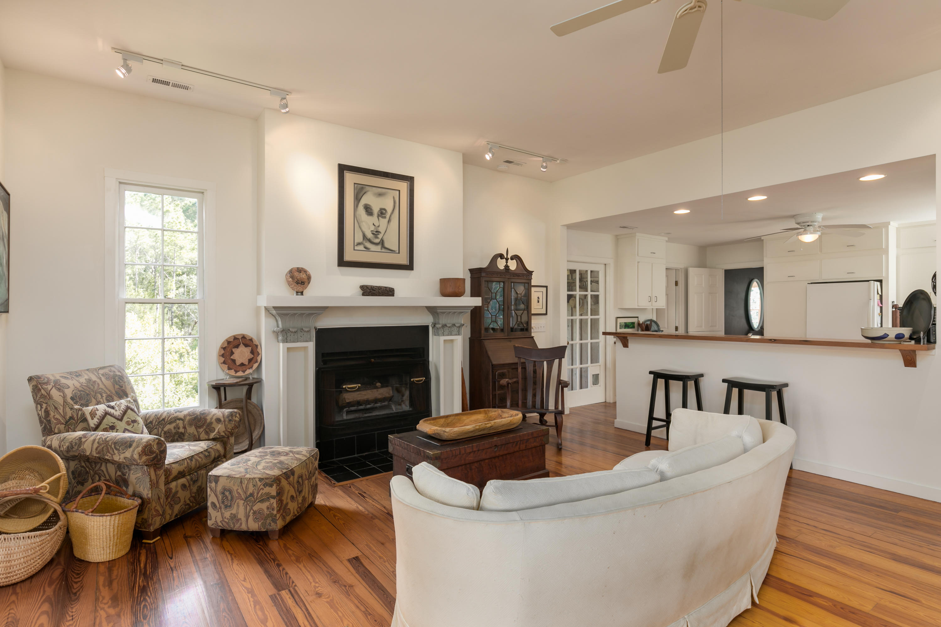 10011 South Carolina Road McClellanville, SC 29458 - Photo 5 of 45 23--FULL