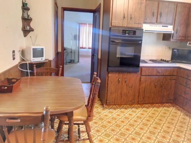 2106 Brodhead Road Aliquippa, PA 15001 - Photo 8 of 18 Space for a table or to expand your kitchen storage!
