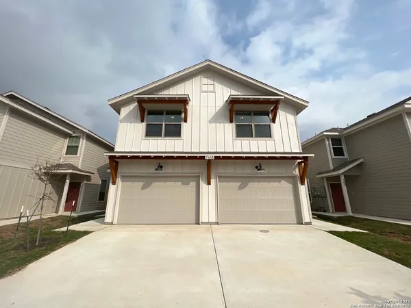 $1,550 | 7618 Agave Bend, Unit 101, San Antonio, TX 78253