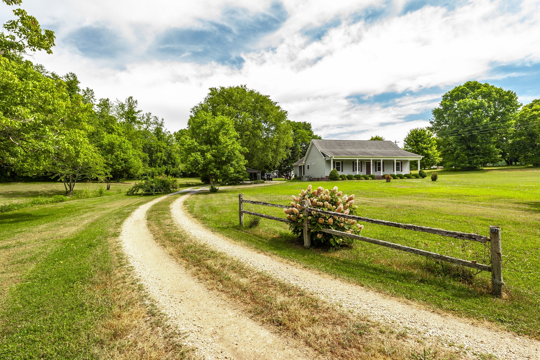 365 Mutton Hollow Hill Road Bethpage, TN 37022 - Photo 2 of 32 Gallery Image 2