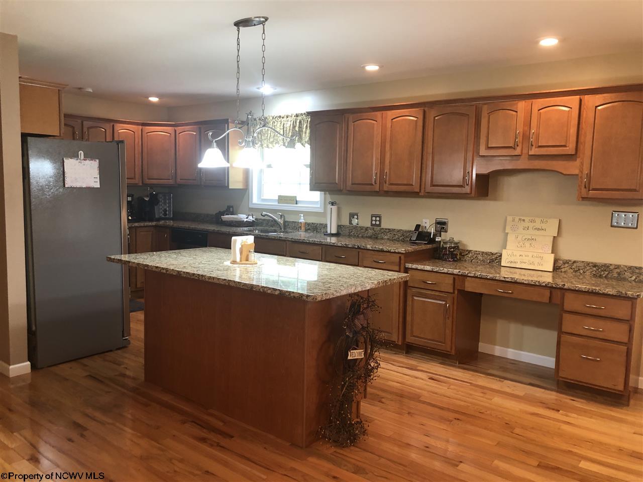 108 Raintree Boulevard Bridgeport, WV 26330 - Photo 5 of 20 Gallery Image 5