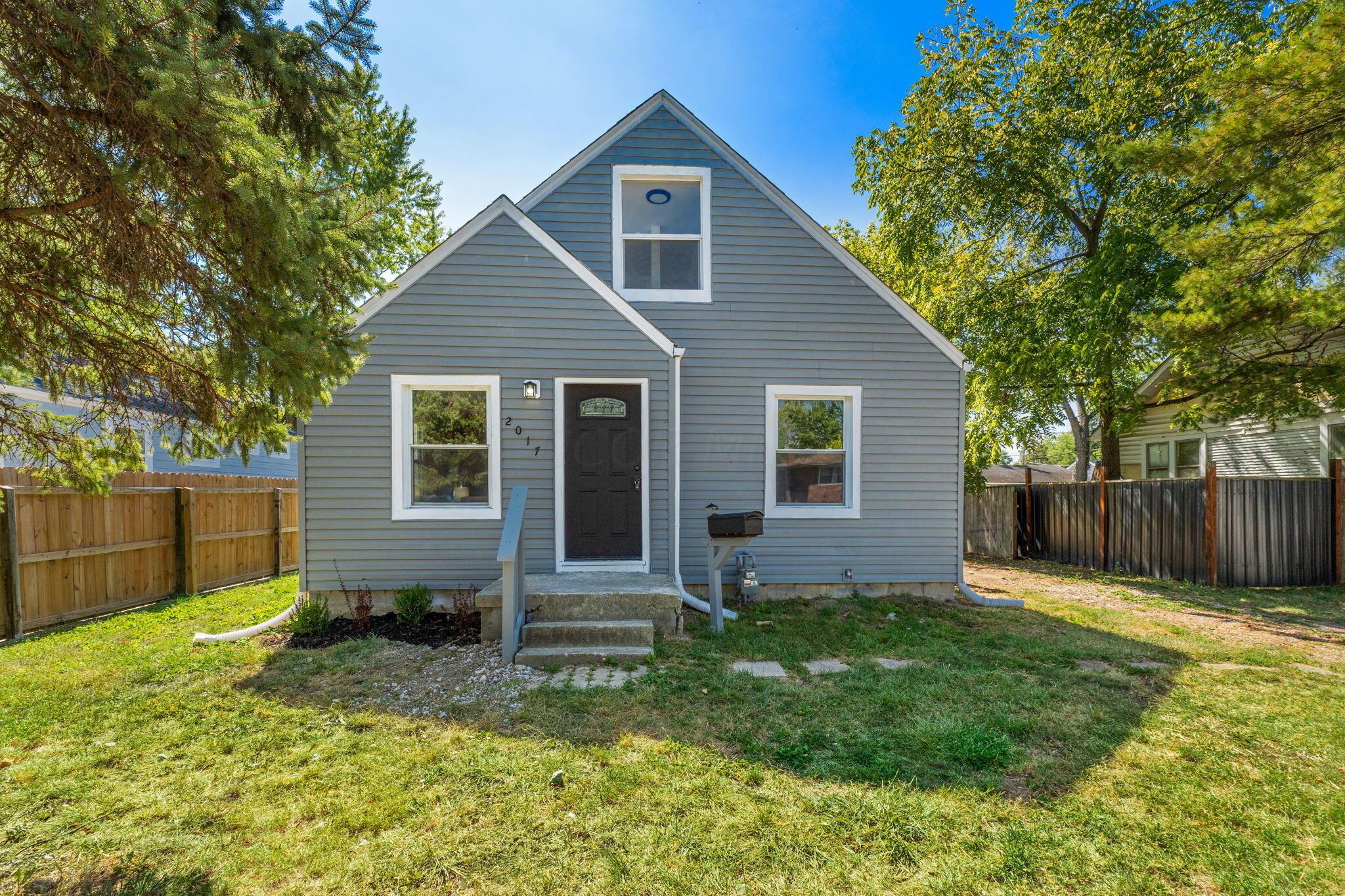 2017 Ferris Road Columbus, OH 43224 - Photo 2 of 33 2017 Ferris Rd (Exterior)-2