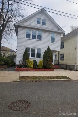 $649,900 | 65 Hale Street, New Brunswick, NJ 08901