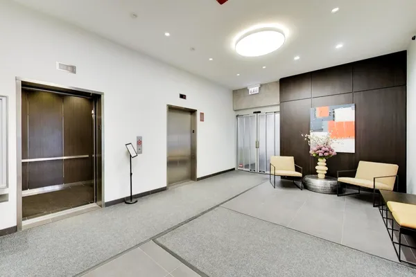 $570,000 | 653 North Kingsbury Street, Unit 1907, Chicago, IL 60654